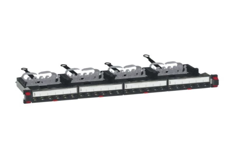 Flat patch panel equipped with 24 RJ 45 connectors LCS³ - 19" - 1U - Cat.6 A STP